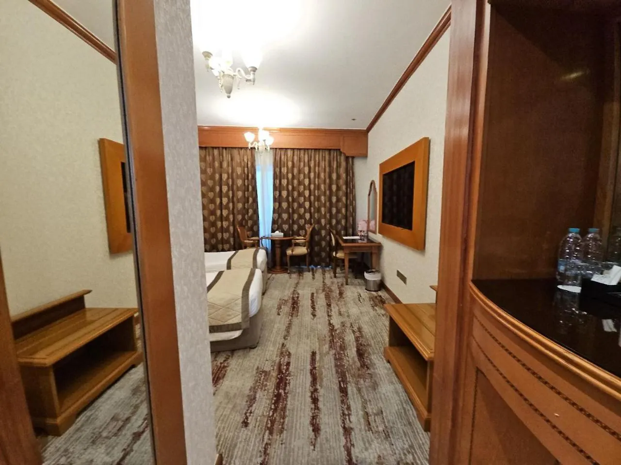 Royal Concorde Hotel & Suite دبي